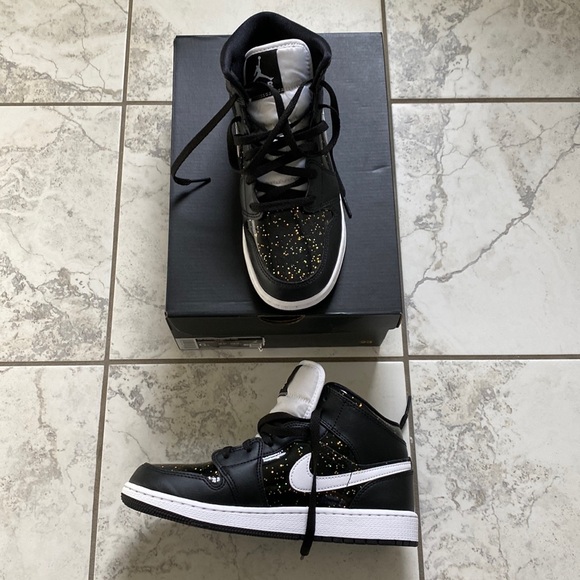 Nike Shoes - Air Jordan 1 Mid SE • Black with Sparkles